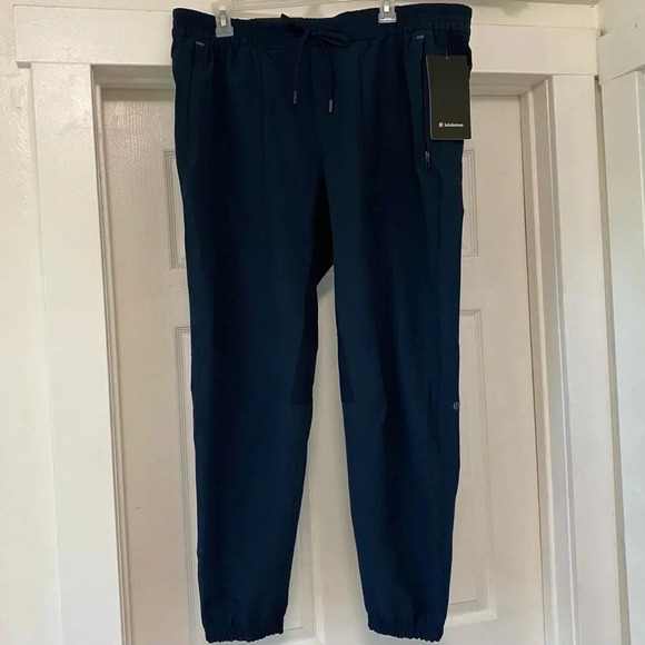 Lululemon Dark Blue License To Train Joggers - Picture 2 of 8